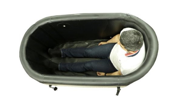 REBOUND BANERA INFLABLE DE INMERSION EN FRIO CON CAPA 168CM NEGRO